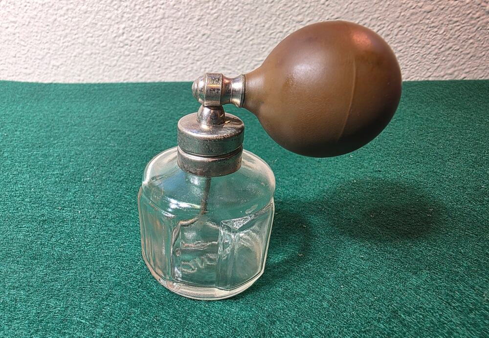 Vintage Illinois glass  Perfume bottle Atomizer vanity decor made in1936